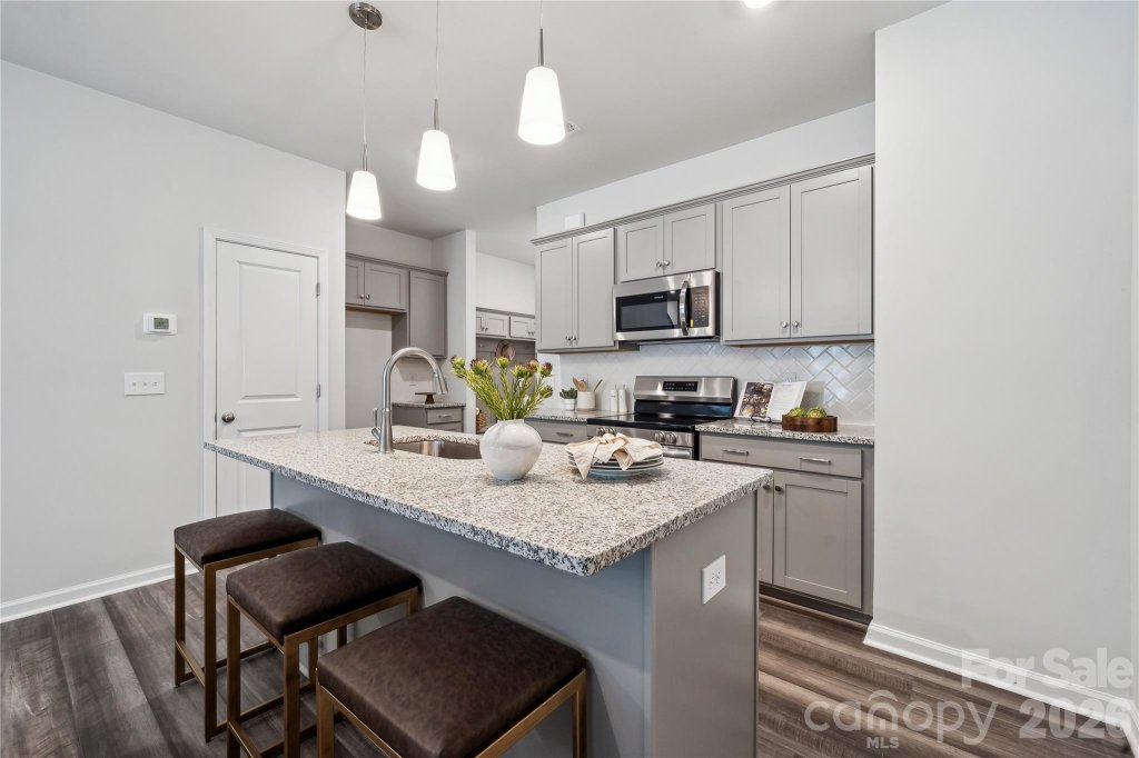 3021 Kingsfield Road 50