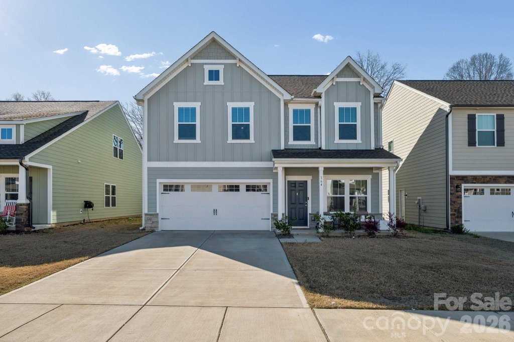 The Glenns, Wingate community