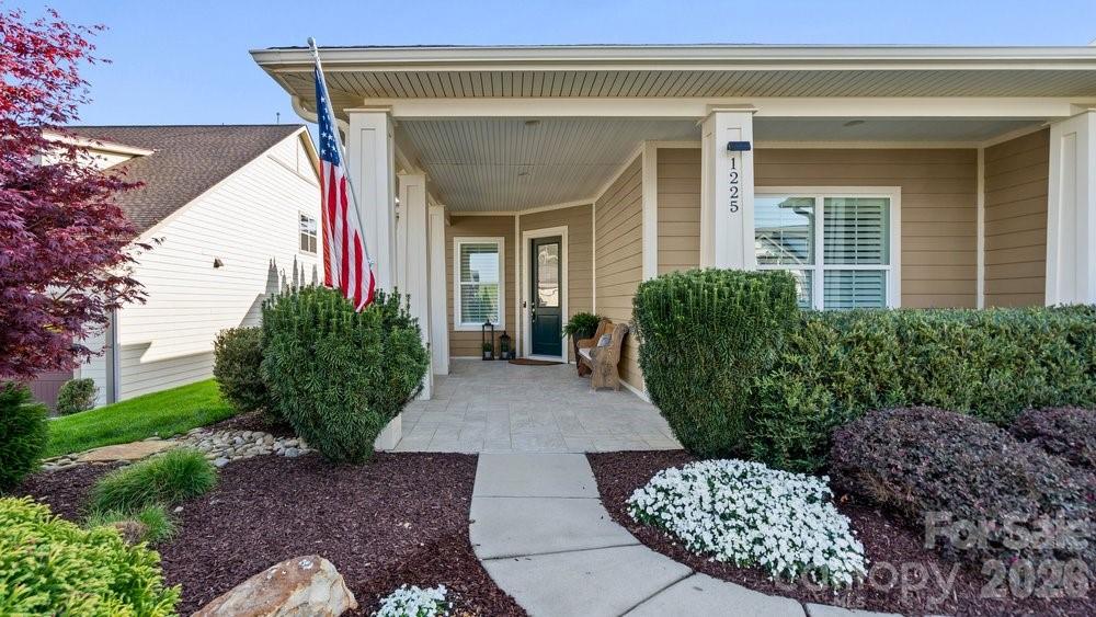 Trilogy Lake Norman, Denver community