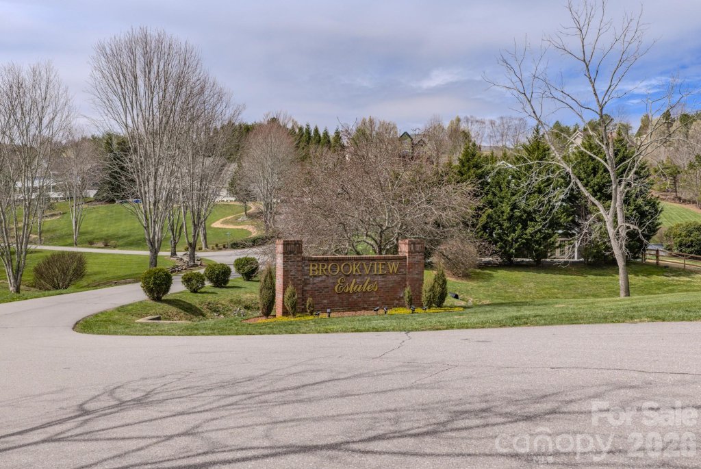 Brookview Estates, Weaverville community