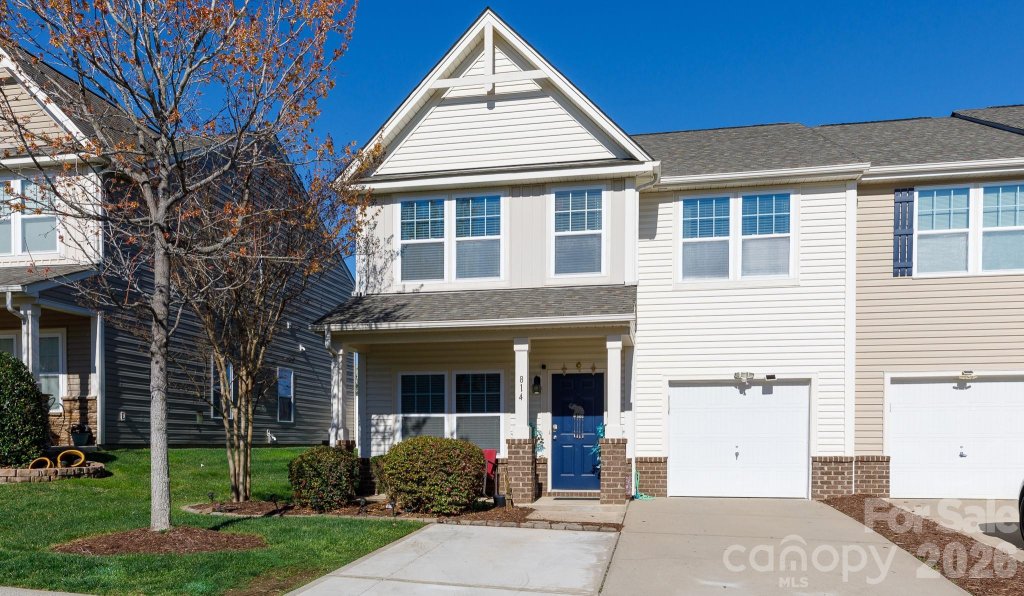 814 Summerlake Drive