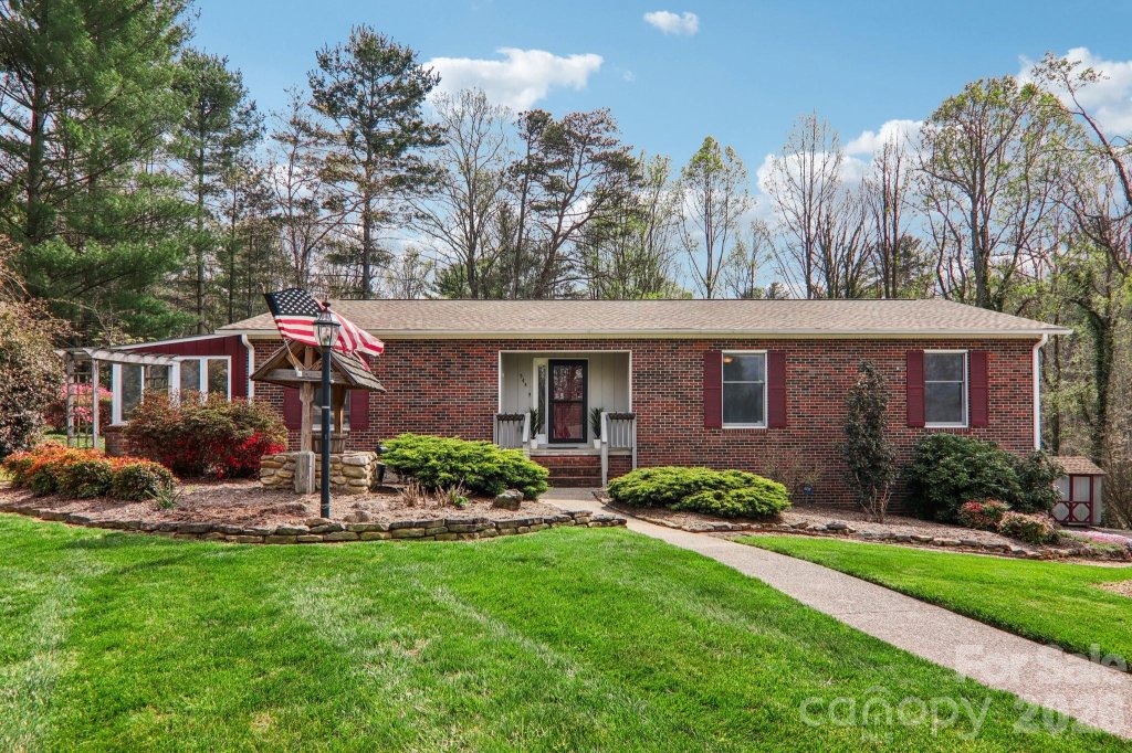 544 Bluebird Ridge