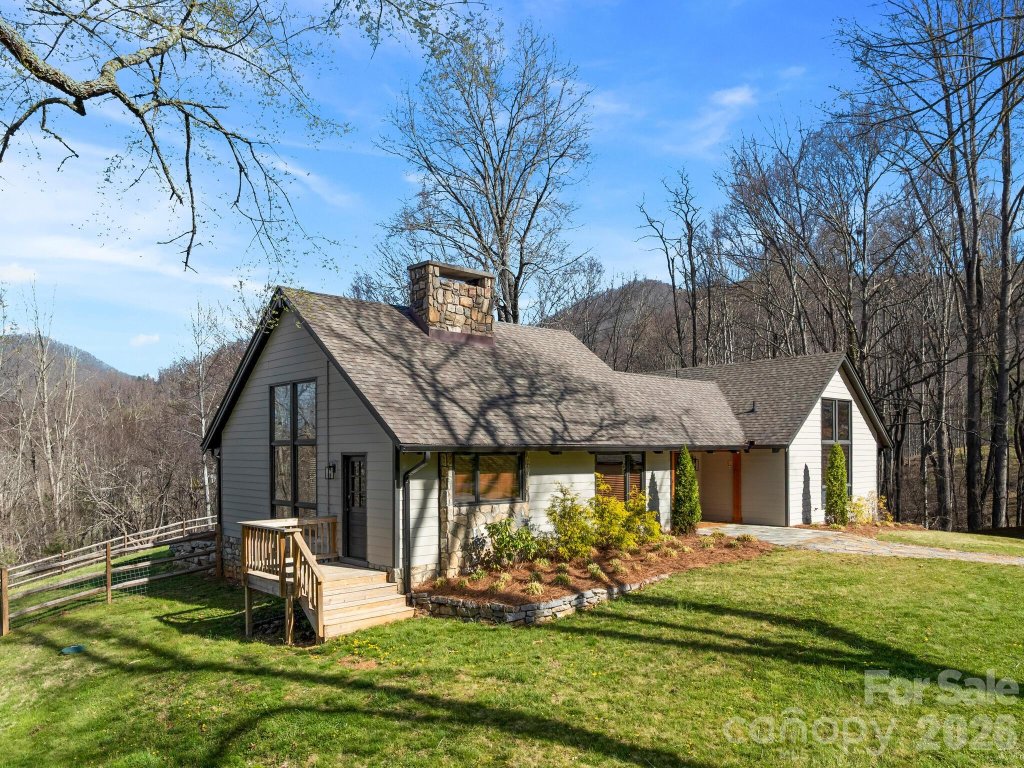 1952 Country Club Drive