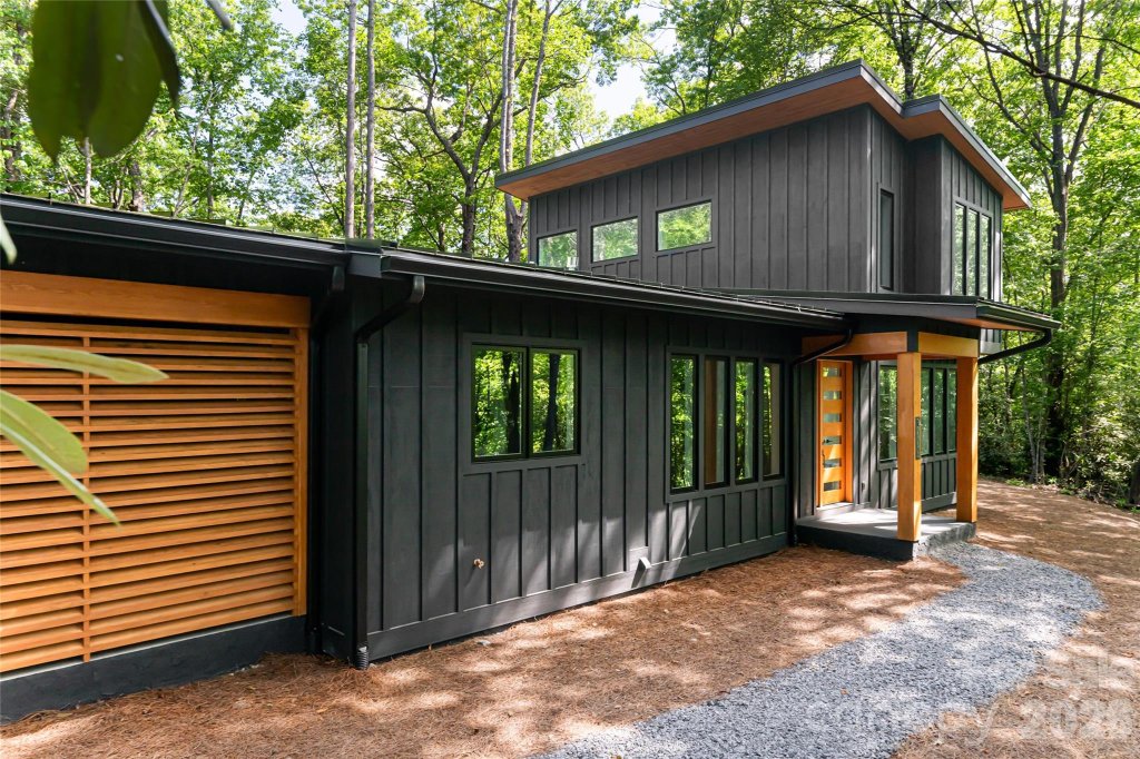 Poplar Crest, Pisgah Forest community