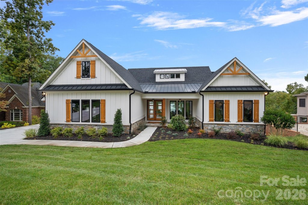 Shavenders Bluff, Mooresville community