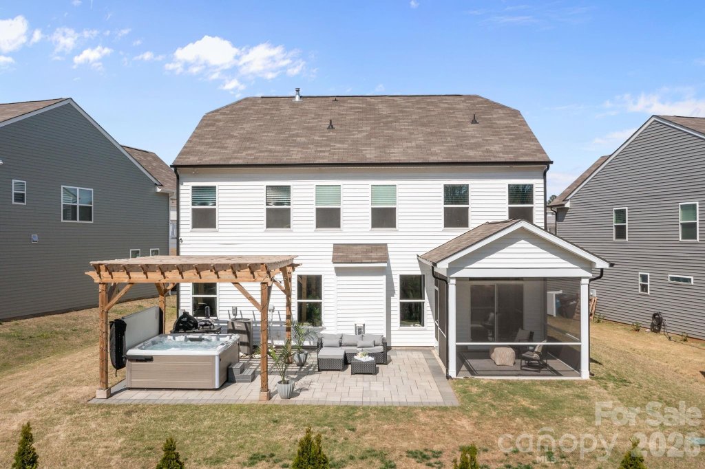 Dogwood Grove, Statesville community