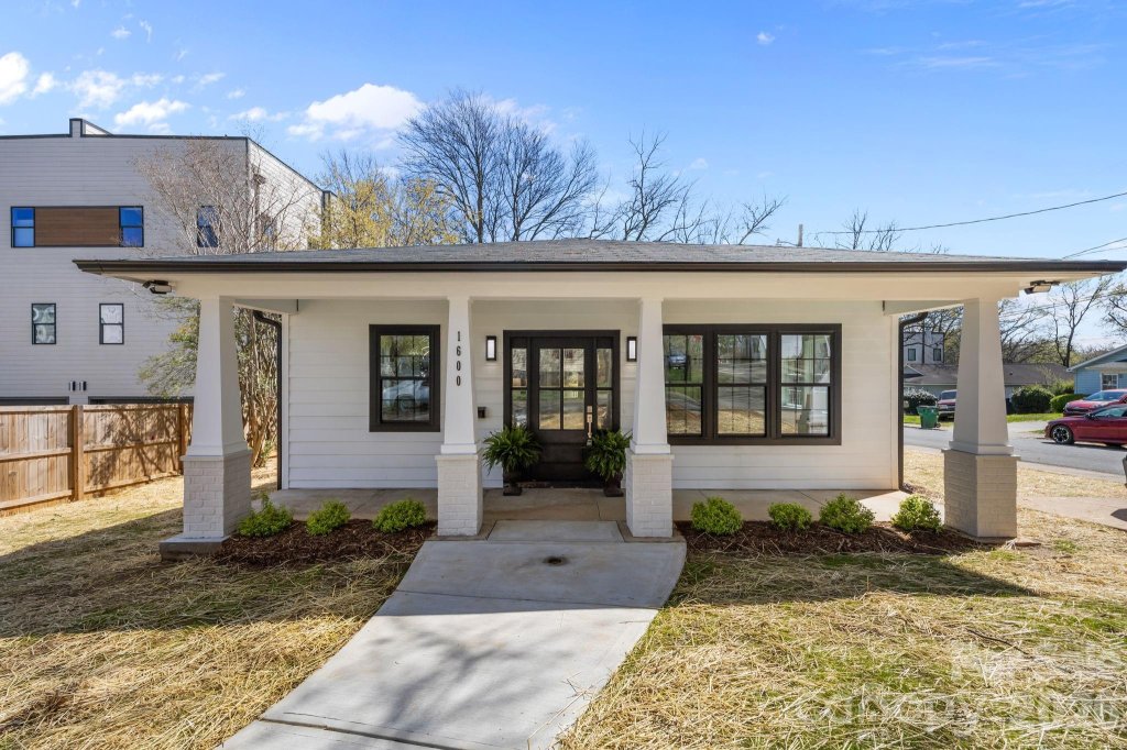 1600 Julia Maulden Place