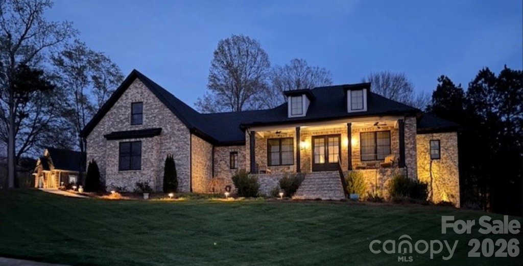 Forest Bay, Belmont community