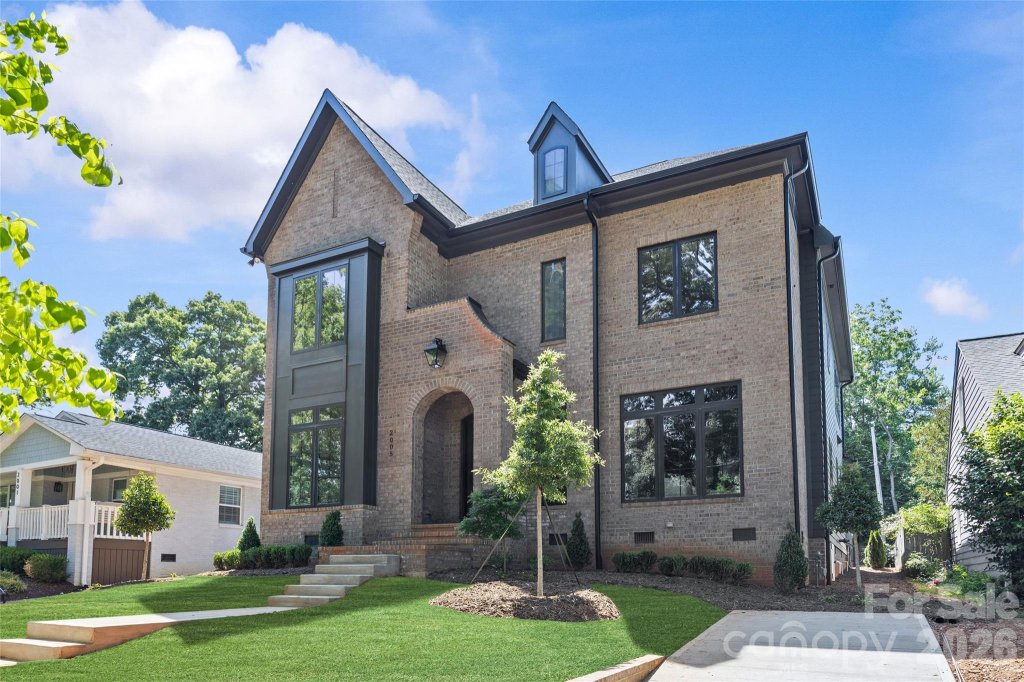 Midwood, Charlotte community