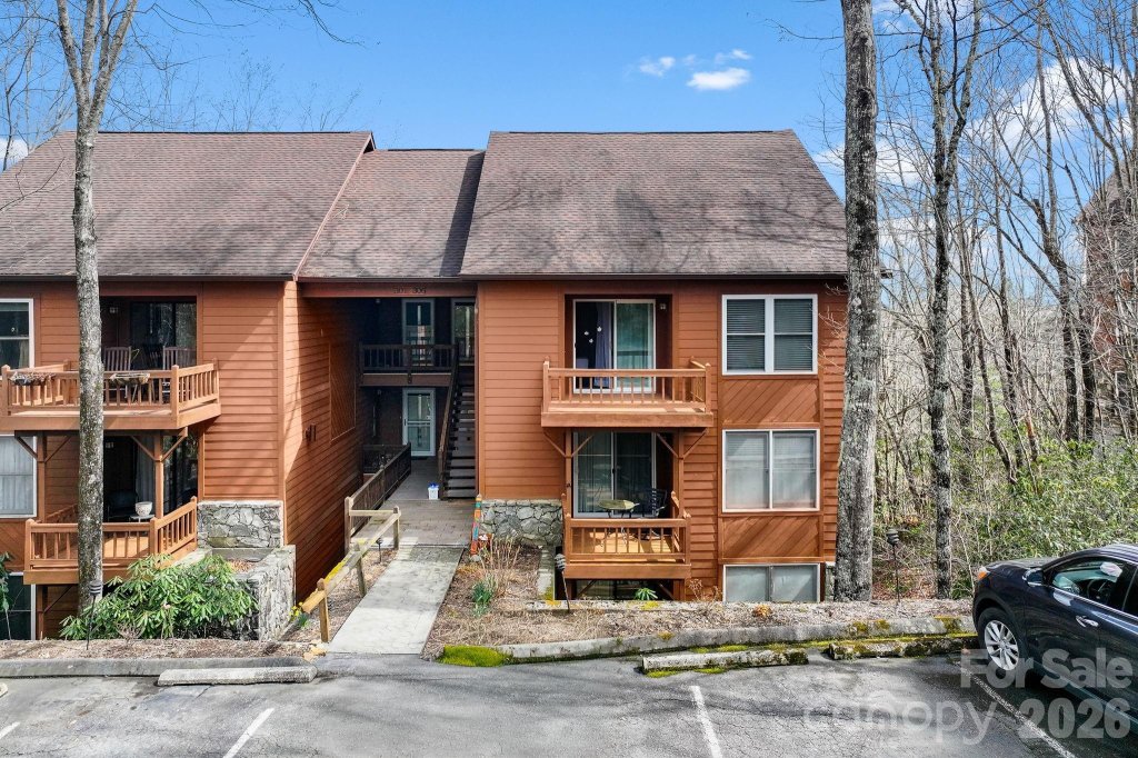 Toxaway Views, Lake Toxaway community
