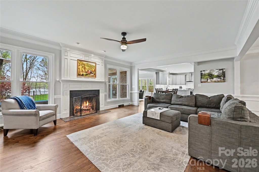 4841 Mountain Point Lane