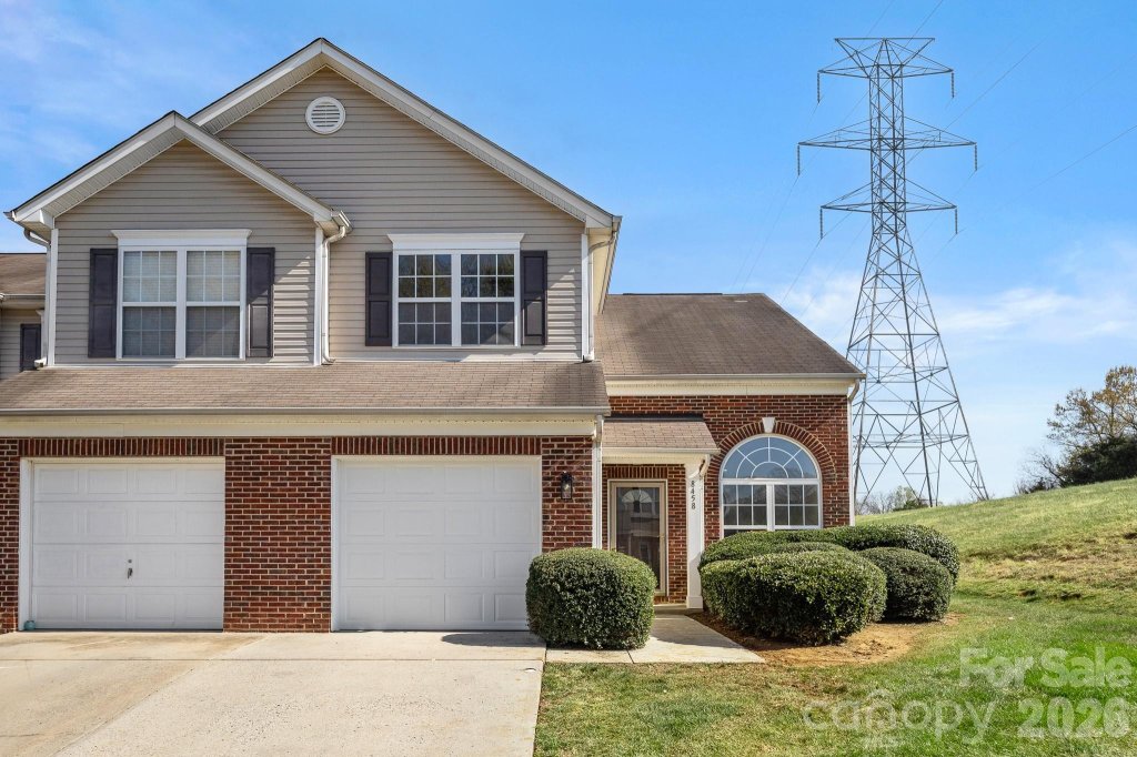 Mill Creek, Charlotte community