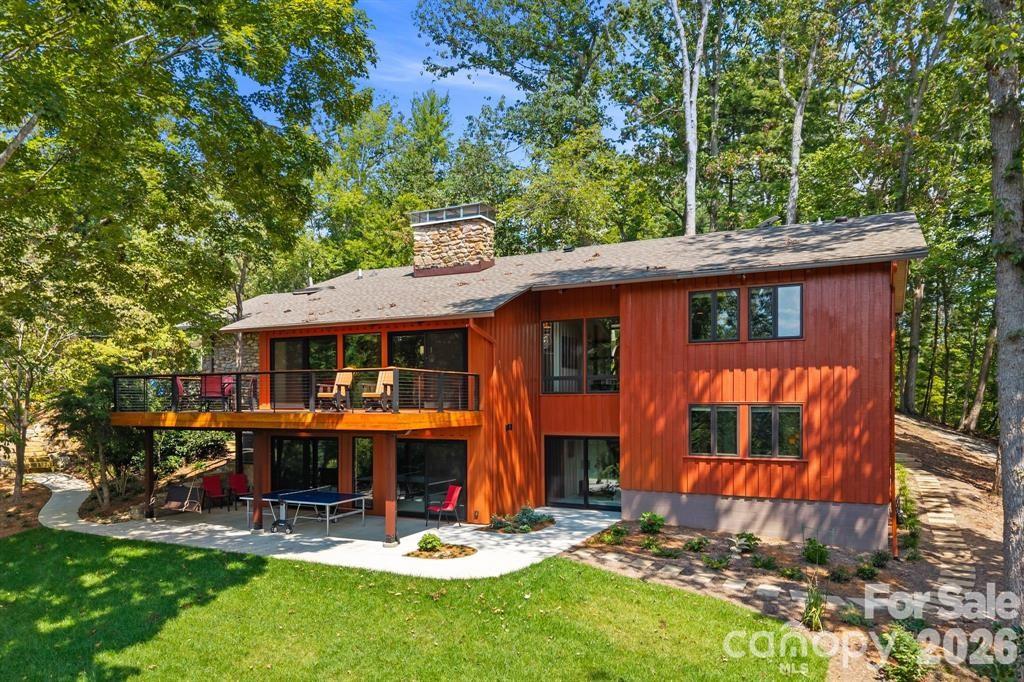 Kimberly Woods, Asheville community