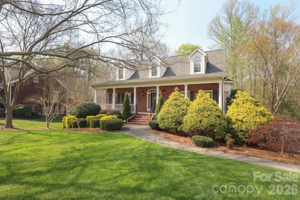 Shorewood, Rock Hill community