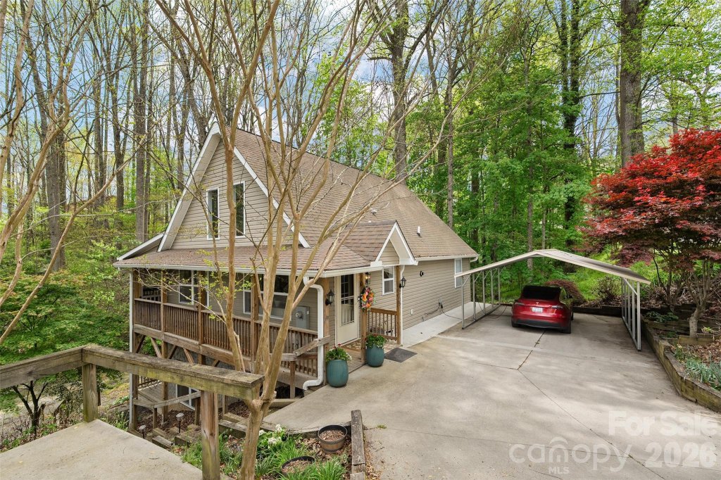 215 Atkins Loop