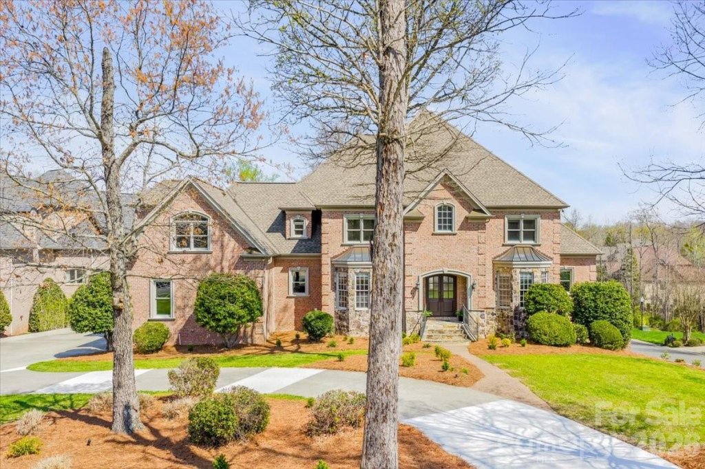 1900 Funny Cide Drive