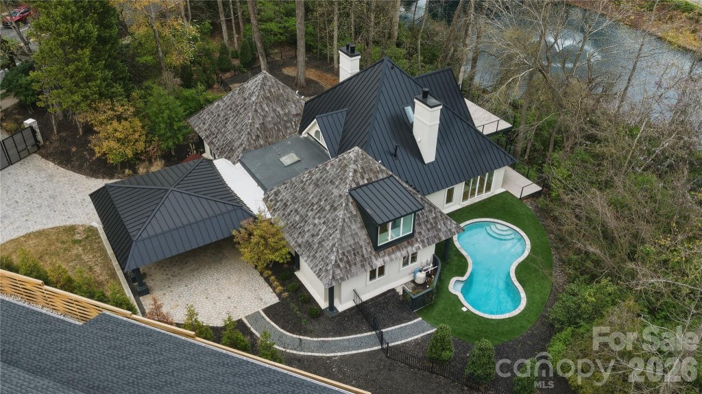 1417 S Wendover Road