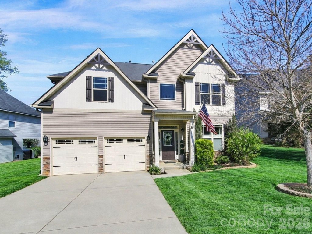 Oaks On Main, Mooresville community