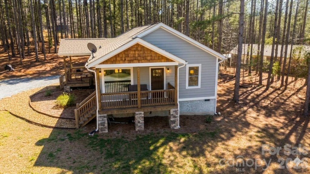 Hillcrest, Mill Spring community