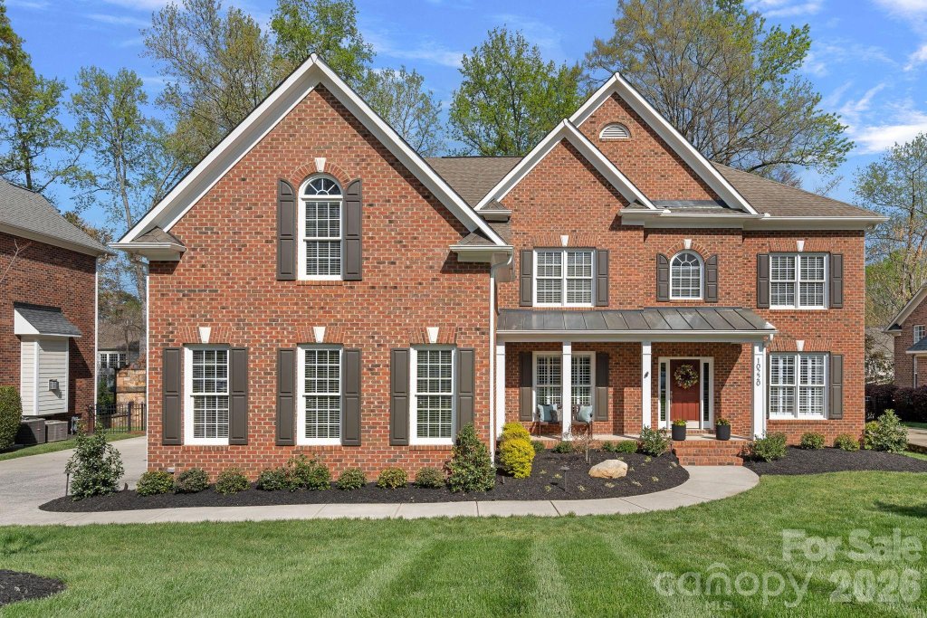 Allyson Park, Charlotte community