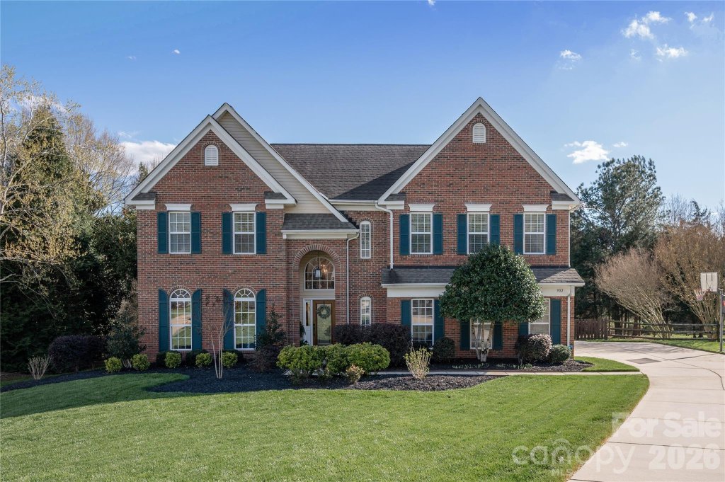 902 Applegate Parkway