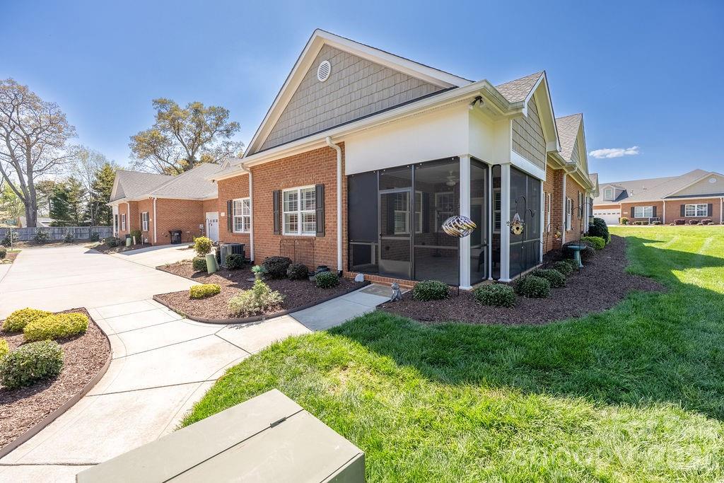 3 Cherry Way, Denver community