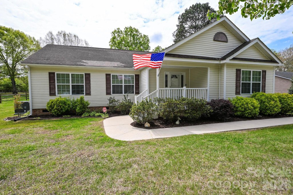 Timberlake, Monroe community