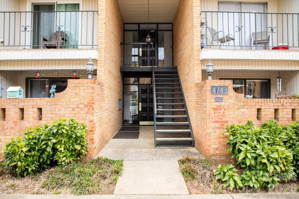 4743 Hedgemore Drive