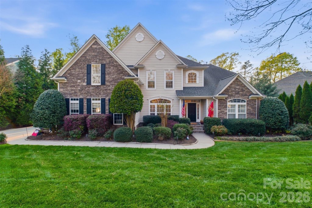 Stonewater, Mount Holly community