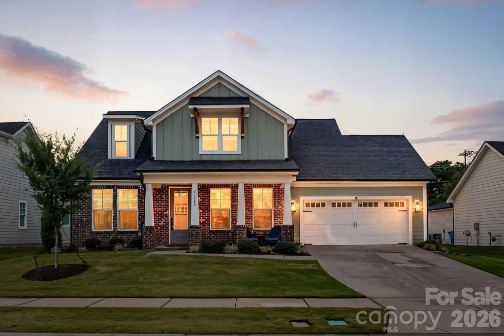 Phillips Village, Matthews community