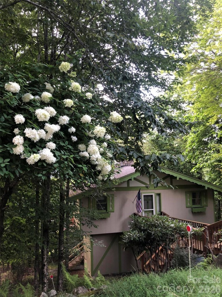 210 Overbrook Trail
