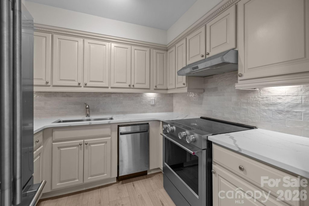 2503 Roswell Avenue