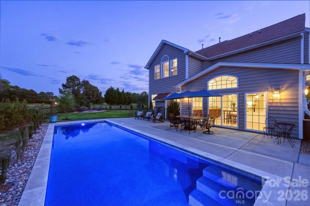 Wellington Chase, Concord community