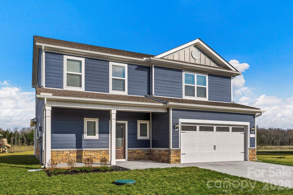 Ascot Woods, Charlotte community