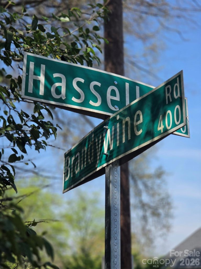 2009 Hassell Place