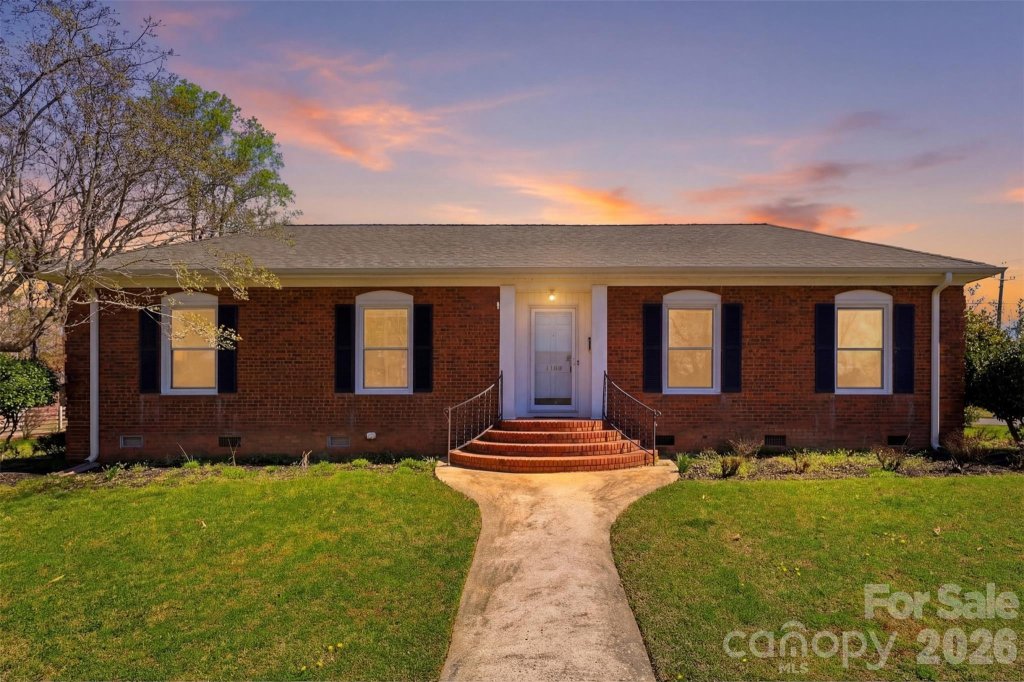 Kingswood, Gastonia community