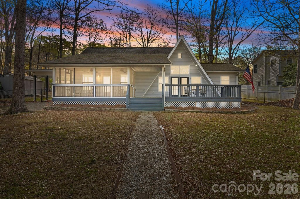 Summer Place, Salisbury community