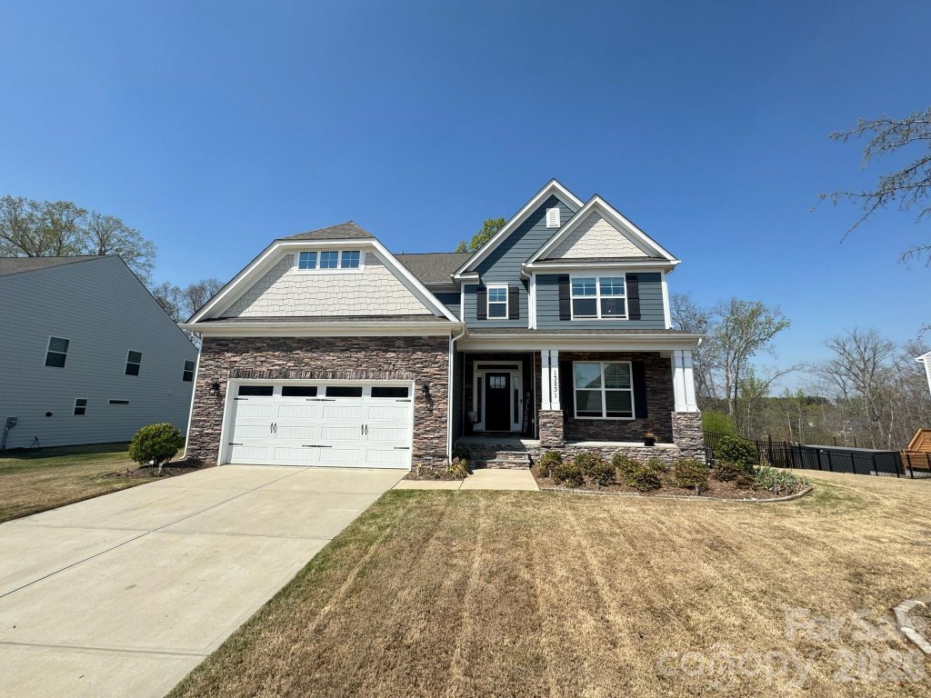 Mirabella, Huntersville community