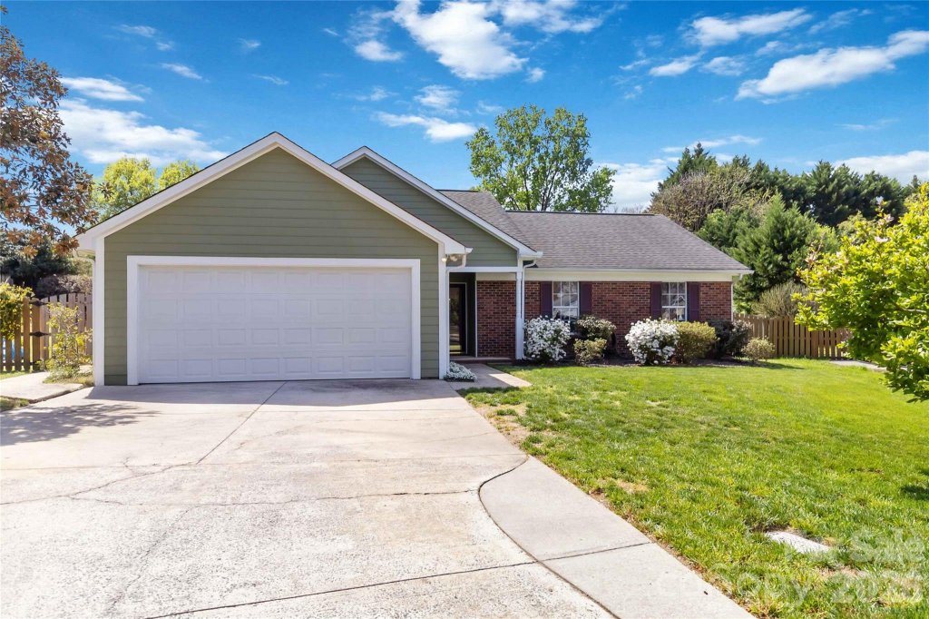 12100 Landing Green Drive