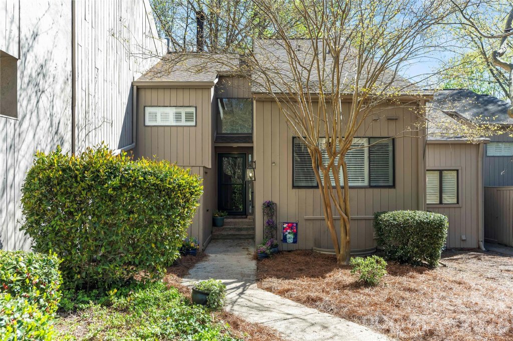 133 Pine Grove Circle