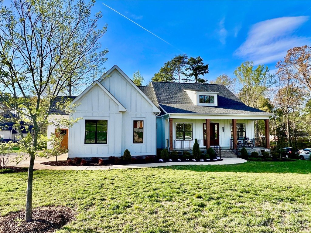 2411 Callaghan Court