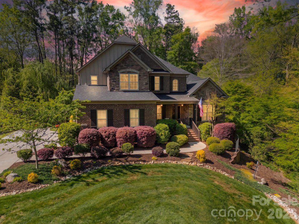800 Hidden Pond Lane