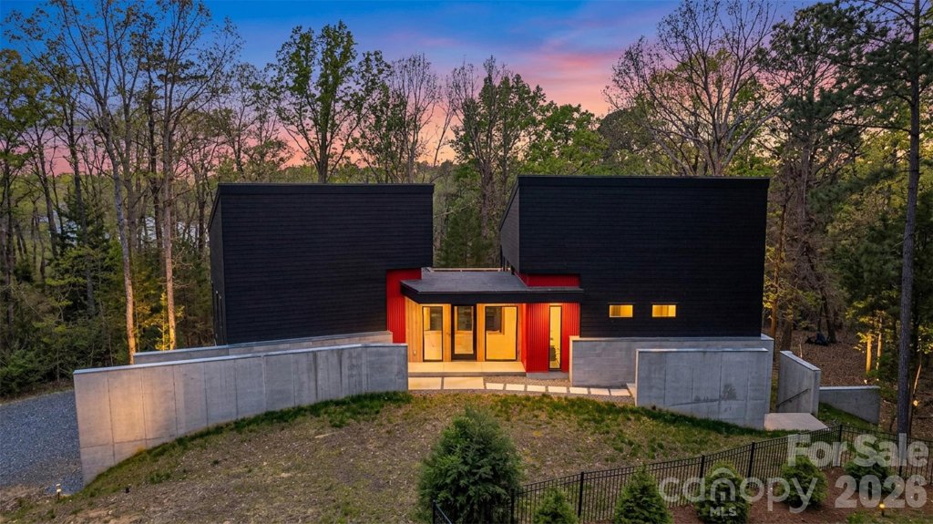 Heron Cove, Clover community