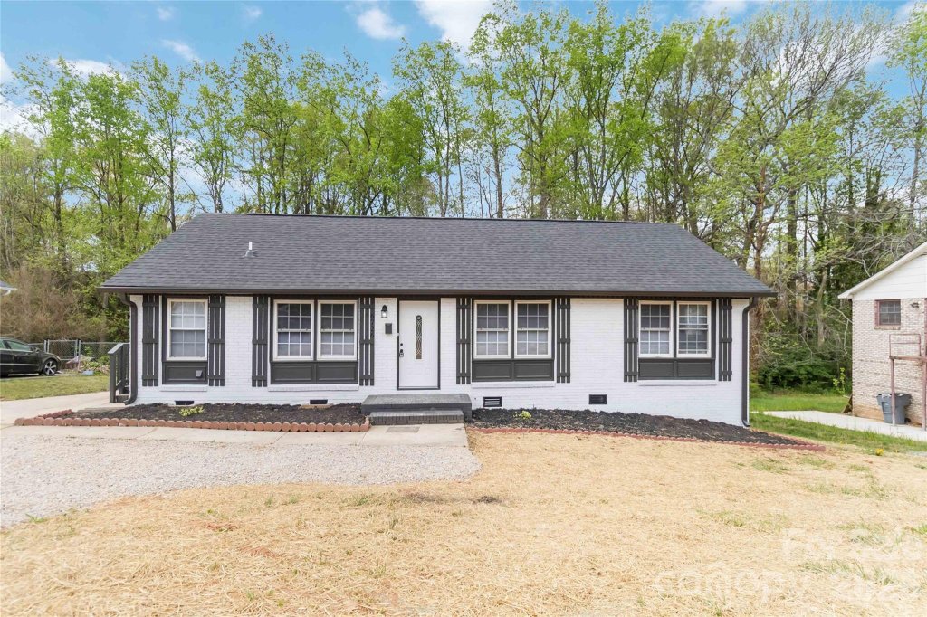 Hope Valley, Charlotte community