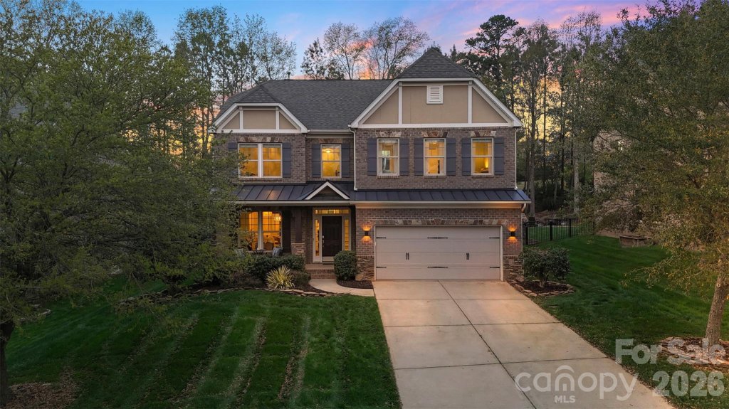 975 Rock Forest Way