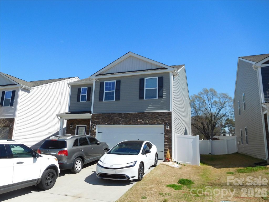The Enclave At Sugar Creek, Charlotte community