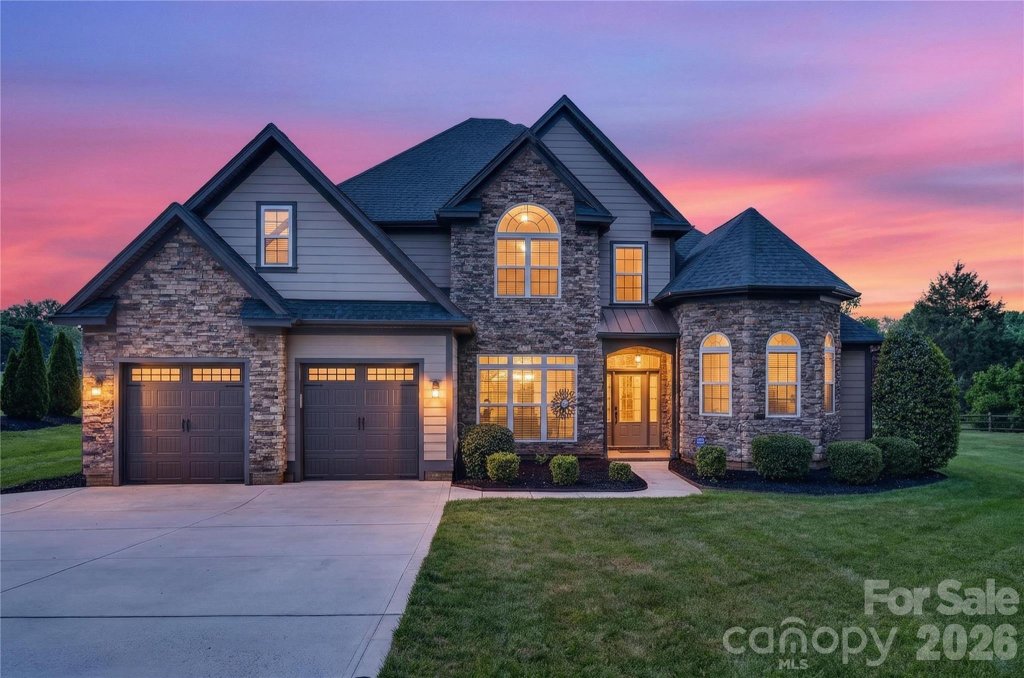 Mallard Head, Mooresville community