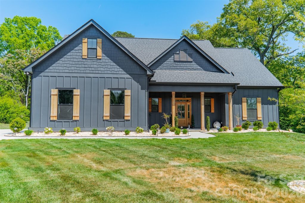 Hidden Meadows, Monroe community