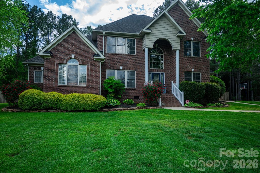 Patrick Place, Clover community