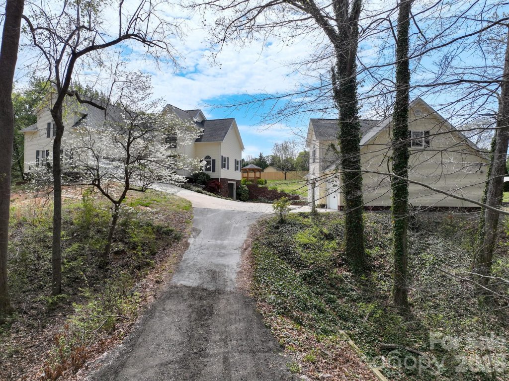 6665 Dellwood Drive
